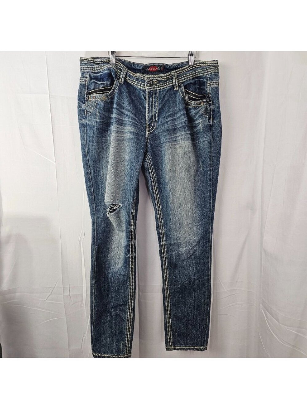 READ UltraLove Jeans Womens 18 38x30 Blue Distressed Embroidered Denim Y2K